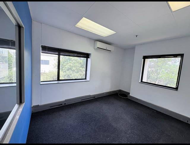 1,880M² OFFICE TO LET IN VORNA VALLEY
